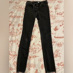 Hollister high rise skinny jeans , size 0S